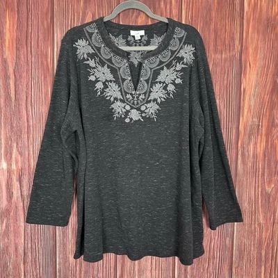 Top mujer Jill 2X gris bordado floral cuello en V manga larga tejido gofre Foto 1 de 4