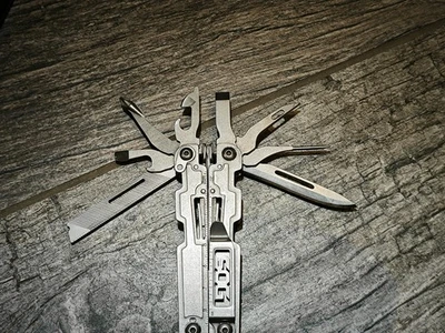 SOG Power Access Stonewash silber mit 3D-gedrucktem Holster - Bild 1 von 4