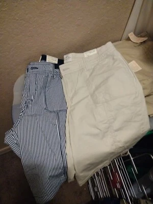 Bermudas St Johns Bay para mujer talla 10 azul marino/blanco rayas y tostado nuevas con etiquetas (2 pares $35) Foto 1 de 4