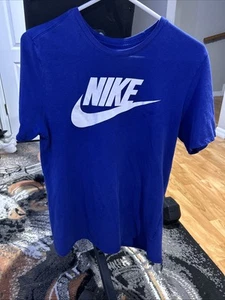 Nike Sportswear Swoosh Logo Graphic T-Shirt Mens Blue/White Medium - Picture 1 of 1