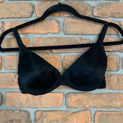 Sujetador Victoria's Secret Vintage Y2K Lunares Ligeramente Forrado Con Aros Demi 36C Foto 1 de 3