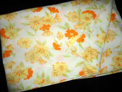 PENNEY FASHION MANOR SIAM YELLOW GREEN FLORAL PRIMROSE (1) FULL FLAT SHEET 80X98 - Image 1 of 4