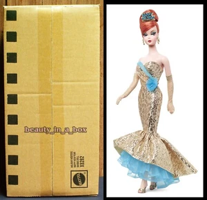 Anfitriona de vacaciones Feliz Año Nuevo Barbie Muñeca Coleccionista Mattel ENVIADOR Etiqueta Dorada Q - Imagen 1 de 3