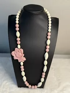Rose Detail Modeschmuck Halskette rosa weiß 80er gold Mädchen - Bild 1 von 4