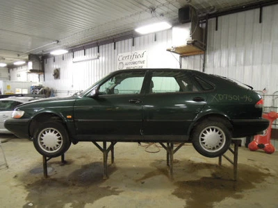 Luz trasera exterior Saab 900 1996 hatchback derecha Foto 1 de 4