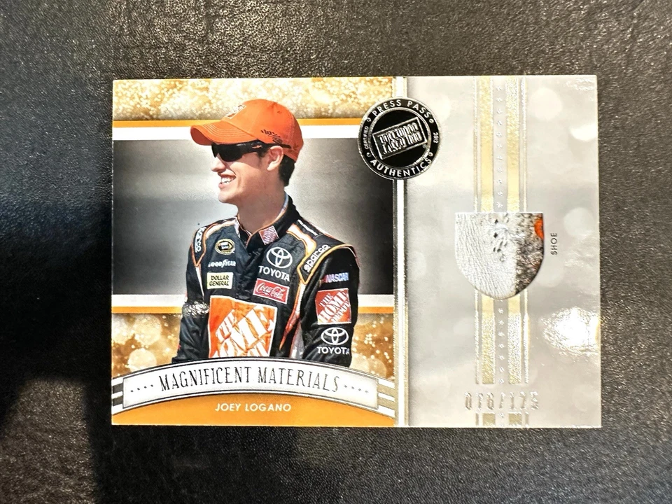 Press Pass Joey Logano Magnificent Materials 2012 3 colores zapato reliquia # 179 Foto 1 de 2