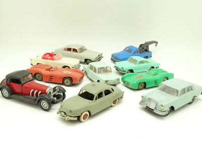NOREV Plastica 1/43 - Lotto Di 10 Dont Jaguar - Simca - Panhard - Mercedes - Immagine 1 di 2