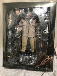 Hot Toys T800 Noir Version Hot Toys The Terminator Collectible Figure With Box - Picture 1 of 4