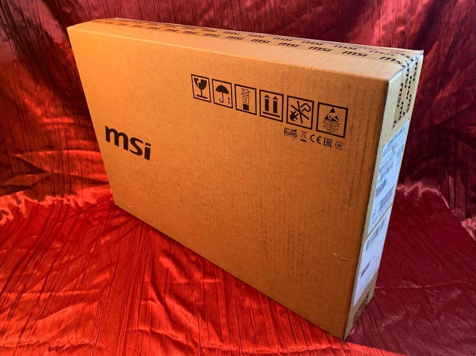 MSI GF63 THIN 9RCX-818 15.6" Gaming Laptop Intel i7-9750H NVIDIA RTX 1050 Ti - Image 1 of 4