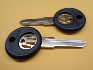 2 BLANK KEY KEYS FITS VW SCIROCCO RABBIT JETTA AUDI 100 SET OF 2 U.S. SHIPING! - Picture 1 of 1