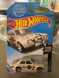 2019 Hot Wheels #102 Gum Bola 3000 Carrera Día '70 Ford Escort Rs1600 White W/5 - Imagen 1 de 1
