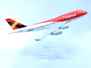 Red Avianca 747 Diecast Metal Plane Aircraft Models On Stand Apx 16Cm - Picture 1 of 7