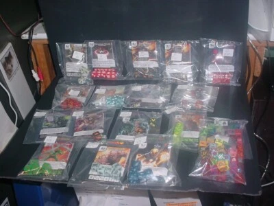 (EG005) Dice Masters Dice and Cards Group #5 - WIZKIDS/Neca Foto 1 de 4