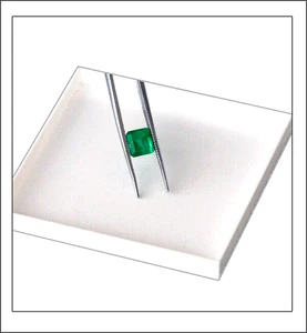 Verwunschener  Smaragd ca. 1 Karat -  Magisches in Grün von Greenfire - Bild 1 von 7