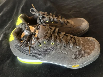 GIRO WOMENS PETRA VR MTB SHOES - BLACK WILD LIME. UK 4 Size 37 - Image 1 of 4