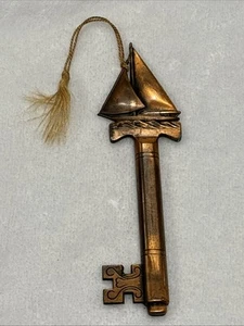 Vintage Calumet Mich Copper Plated Advertising Key Sailboat Souvenir - Picture 1 of 10