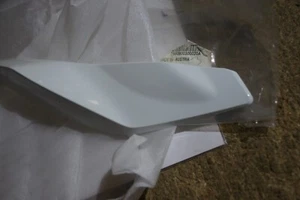 KTM 690 DUKE 08-10 Left FRONT  Mask Spoiler HEADLIGHT WHITE  7560800300020A  NOS - Picture 1 of 4