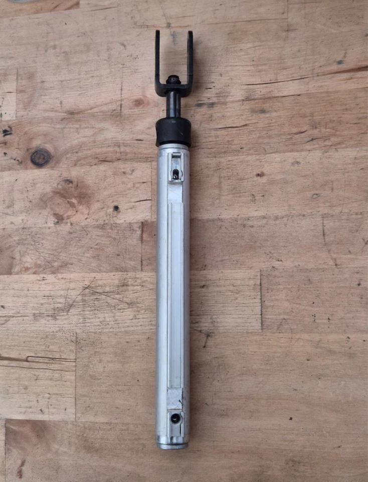 SAAB 9-3 93 2004-2012 CONVERTIBLE DESCAPOTABLE CILINDRO RAM PRINCIPAL DERECHO 12833495 - Imagen 1 de 4