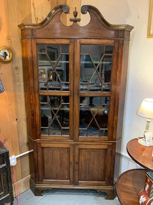 Georgian oak glazed corner cupboard Foto 1 de 4