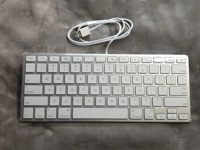 New Apple A1242 Wired USB Aluminum Keyboard 2 USB Ports MB869LL/A - Image 1 of 3