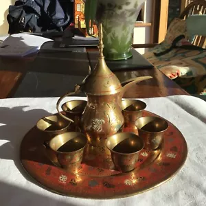 Vintage Brass Dallah Saudi Arabian Coffee Pot/Jug 6 Cups & Circular Tray 10” dia - Picture 1 of 10