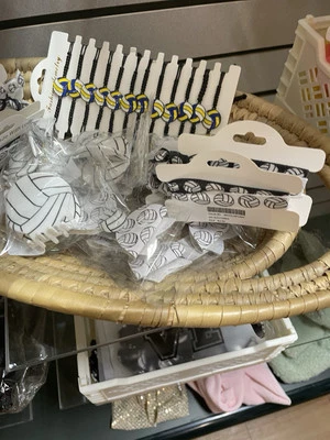 Volleyball Hair Claws/basketball/soccer/5.00 for one - Image 1 of 4