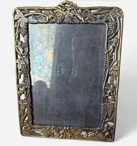 Vintage Brass Heavy Frame Cherubs And Bows 5x7 - Picture 1 of 3