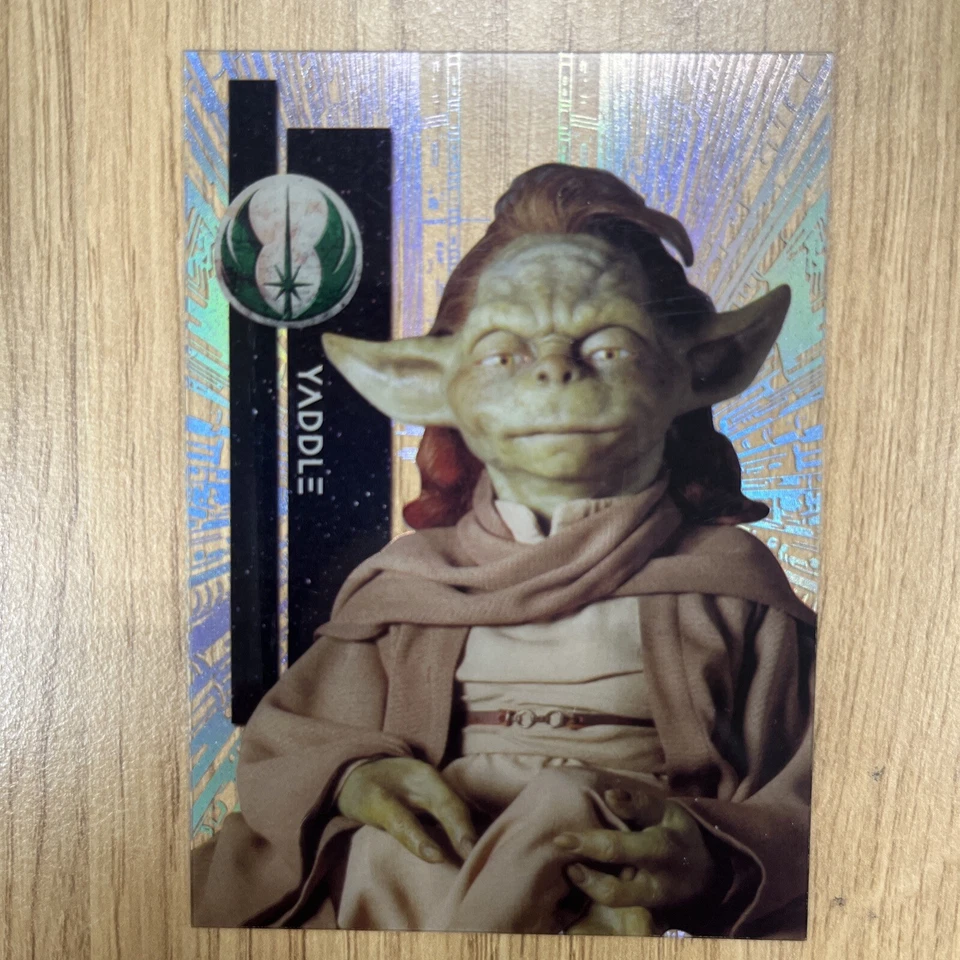 2015 Star Wars High Tek: Base Card #70 - Yaddle (Pattern 3, Form 2) - Image 1 of 1