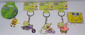 PANTALONES CUADRADOS BOB ESPONJA: JUEGO DE 3 LLAVEROS, 1 PIN Y 1 PAQUETE DE CAJA DE ESTAÑO (TK) - Imagen 1 de 2