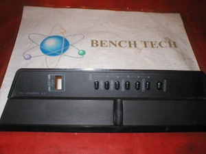 Cubierta con botones de plástico Toshiba TIFA9724-00-1 para modelo 40E210U - Imagen 1 de 4