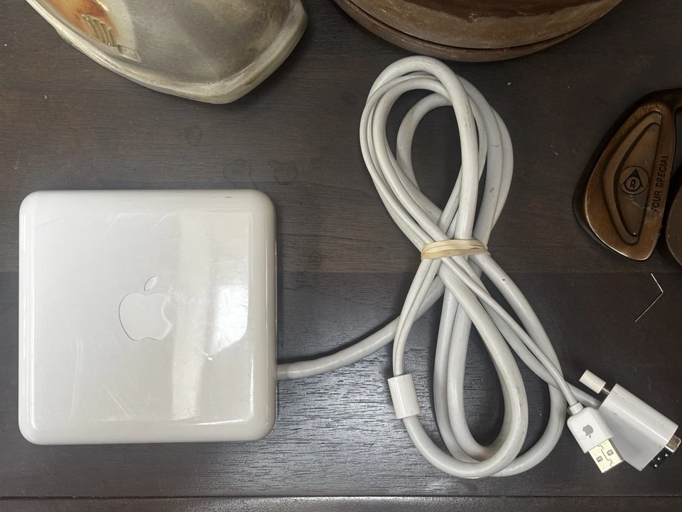 Genuine Apple A1006 DVI to ADC Power Adapter for Studio & Cinema Displays - Image 1 of 4