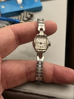 Reloj Bulova suizo mecánico automático vintage para mujer FUNCIONANDO MANTIENE MUY BIEN Foto 1 de 2