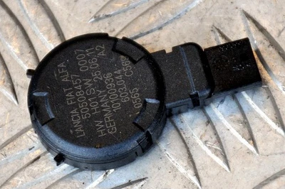 Alfa Romeo Giulietta rain sensor 50508457 - Image 1 of 2