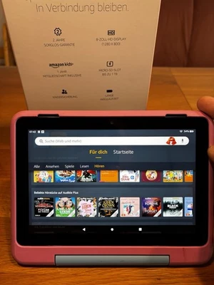 Amazon Fire HD 8 Kids Pro 12. Gen 32GB, Wi-Fi, 8 Zoll - Regenbogen-Design - Bild 1 von 4