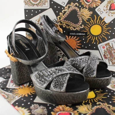 Sandalias/tacones Dolce&Gabbana NWB talla 41 11 EE. UU. plateadas con broche de corazón dorado Foto 1 de 4