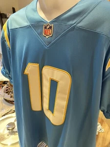 NFL Players Bolt Up! Justin Herbert Players With Elastic Sleeves Men’s M - Picture 1 of 5
