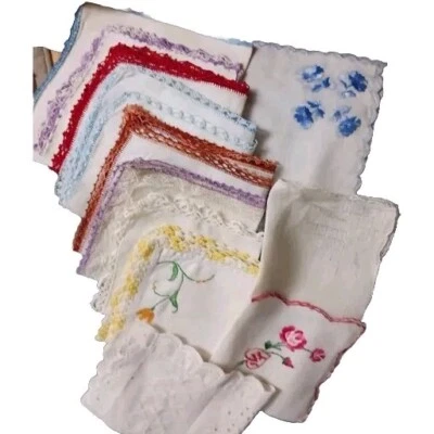 Lote De 12 Pañuelos Vintage Blancos Damas Bordes Crochet 3- Esquina Floral  Foto 1 de 4