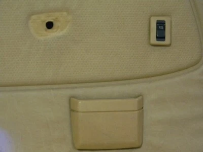 Chasis Mercedes Benz w123 - Panel puerta interior trasera izquierda - Envío gratuito Foto 1 de 4