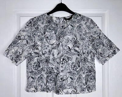 BNWT ZARA WOMAN FLORAL EMBROIDERED CUT OUT TOP SIZE S RRP £19.99 SOLD OUT - Image 1 of 2
