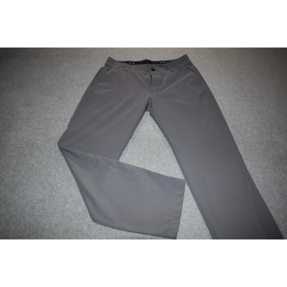 Pantalones de golf Under Armour Show Down para hombre talla 36 x 32 rendimiento gris poliéster Foto 1 de 4