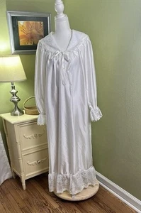 Vtg Vandemere Lace Collar Satin Nightgown Dressing Gown Robe Made In USA Small - Picture 1 of 9