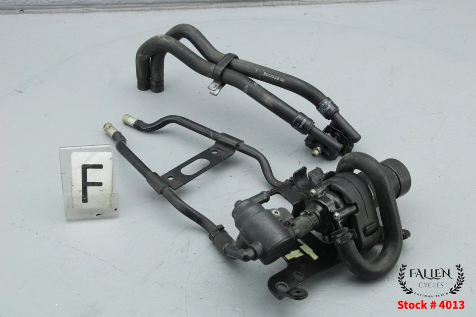 Harley Street Glide CVO 2016 conjunto de bomba de refrigeración de refrigerante de agua video #4013 Foto 1 de 4