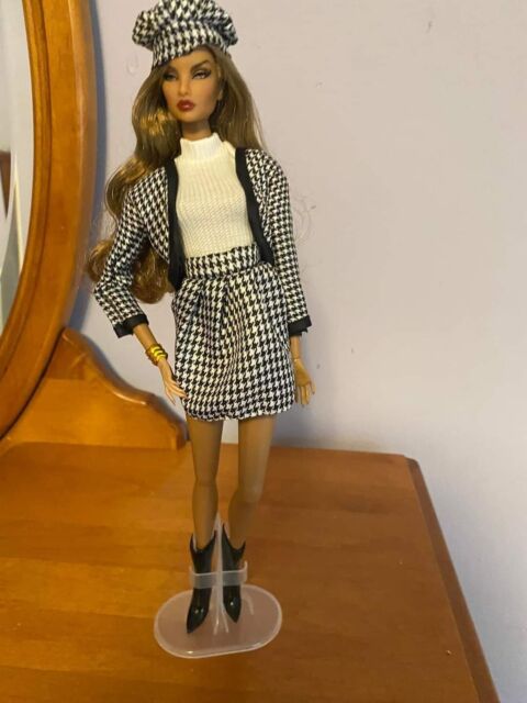 Roupa para barbie (vestido com sapato e chapéu)