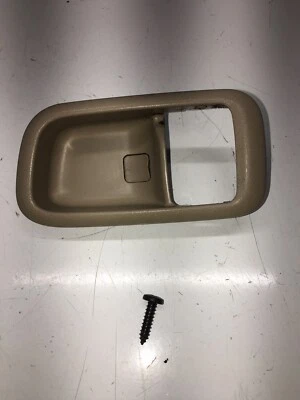 LEXUS LX470 MANIJA PUERTA MOLDURA CONDUCTOR DELANTERO 1999 TOYOTA LAND Foto 1 de 4