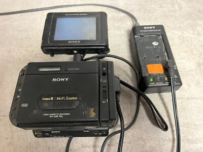 Sony GV-U5E PAL Videoregistratore 8 con LCD MGV-41E e AC-S10 Sintonizzatore Timer TGV-1E - Immagine 1 di 4