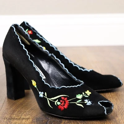 VTG Moschino Black Suede Peep Toe Pumps Scallop Floral Flower Embroidery 36 / 6 - Image 1 of 4