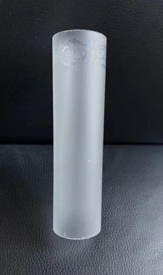 ANCIEN VERRE CHEMINEE GLOBE  OPAQUE AVEC FRISE SPECIAL LAMPE A PETROLE - Photo 1/4