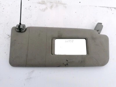 Audi A6 2001 Sun Visor, With Light and Mirror and Clip 4B0857552,  #1255930-74 Foto 1 de 4