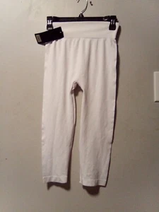 Yelete Brand Ladies White Capri Leggings. Size Small. NWT - Picture 1 of 10