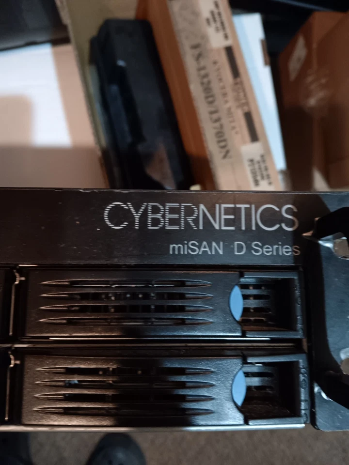 CYBERNETICS miSAN V SERIES 8 BAY STORAGE SERVER -NO HARD DRIVE - Image 1 of 3